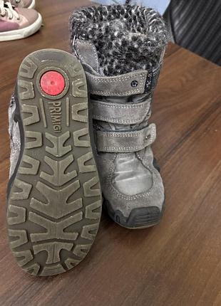 Дитячі чобітки для дівчинки від італійського бренду , теплі , в чудовому стані ! не слизькі!