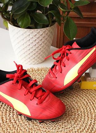 Фирменные качественные яркие футбольные бутсы puma 31 р