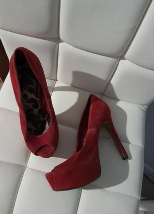 Красные туфли jesica simpson2 фото