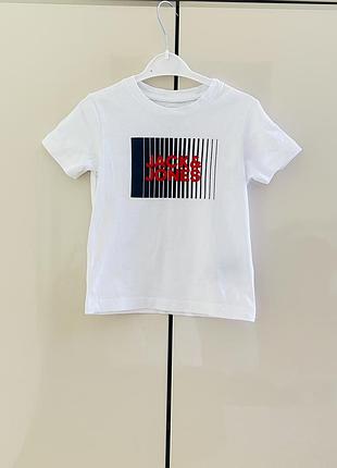 Стильная футболка jack &amp; jones 104 размера.