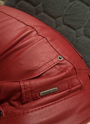 Червоні штани 7