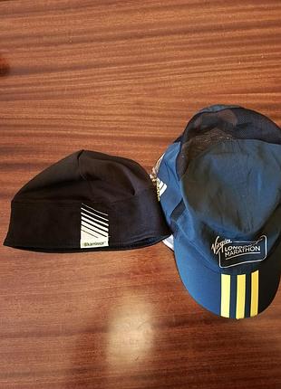 1+1 дві бігові шапки adidas climacool i karimor run