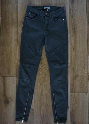 Стильные джинсы взачеткие скинни river island