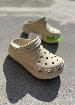 Crocs classic crush bone стильні крокси на платформі