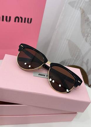 Брендовые солнцезащитные очки