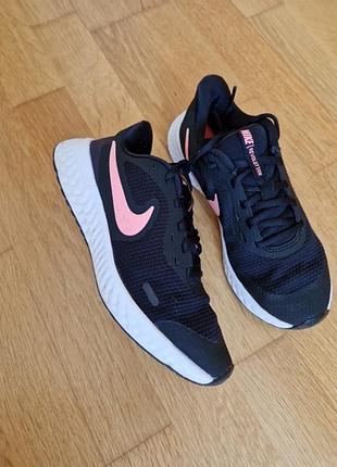 Кросівки nike revolution 5 bq5671 -002  / розмір 38 оригінал