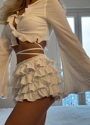 Літній жіночий комплект топ і шорти з рюшами