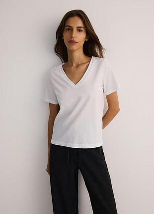 Нова футболка reserved premium