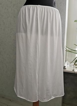 Підспідник, нижня спідниця, під'юпник.