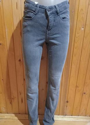 Джинси скіні жіночі