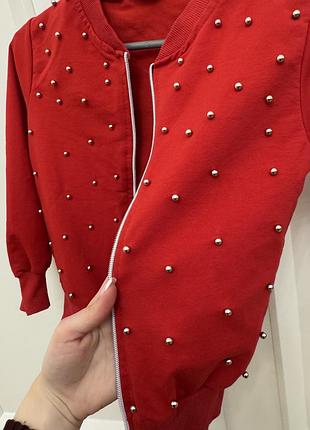Червоний светрик з бісером 2