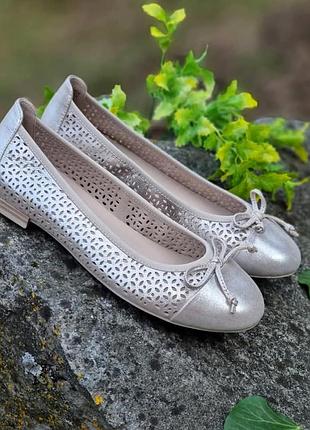 Легкие и мягкие балетки caprice