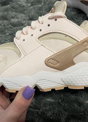 Жіночі кросівки nike air huarache 36,5 р