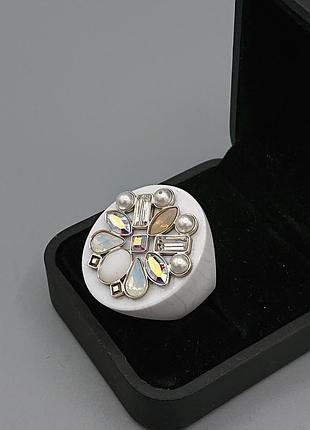 Массивное брендовое кольцо кольцо swarovski