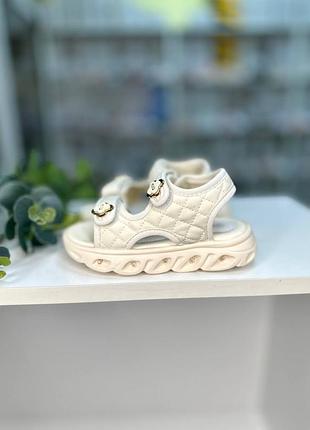 Босоножки детские 2