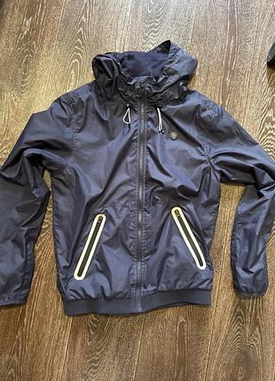 Куртка легка