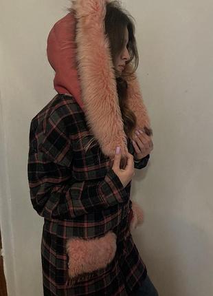 Пальто з натуральним капюшоном