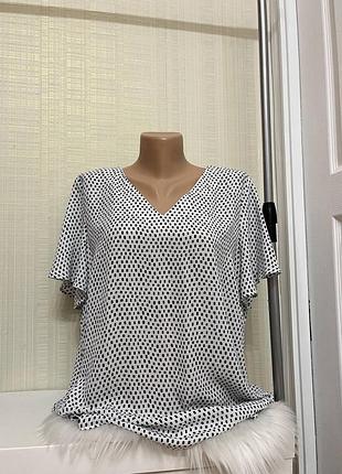 Чудова блуза з v-подібним вирізом бренду marks & spencer