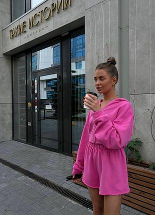 Костюм с шортами и кофтой
