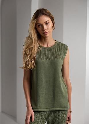 Оливковый вязаный топ из премиальной вязки