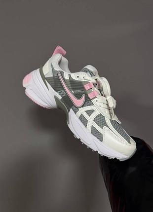 Nike v2k run
pink foam  premium