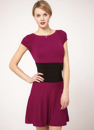 Плаття karen millen фуксія з чорним