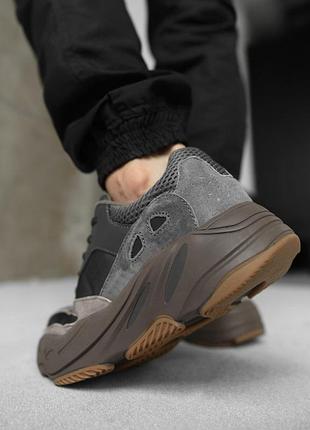 Чоловічі кросівки boost brown/grey 4
