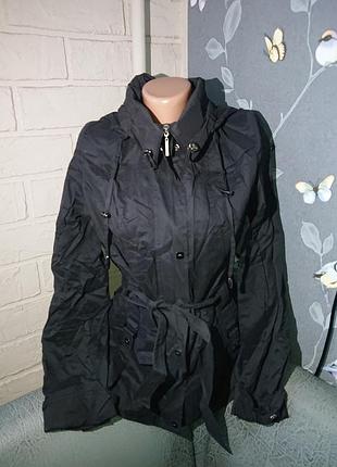 Куртка ветровка с капюшоном р. 46