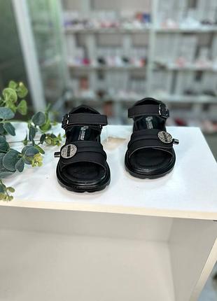 Босоножки детские 2
