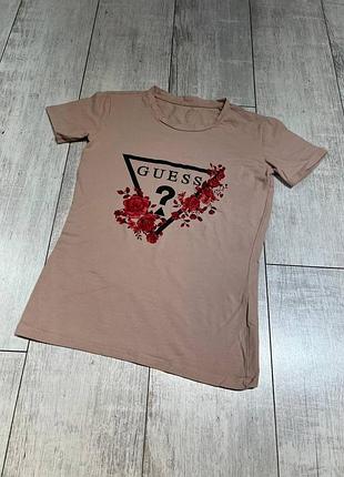 Женская футболка guess