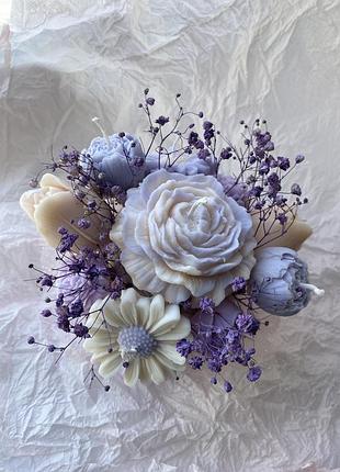 Букет из соевых свечей в гипсовом кашпо