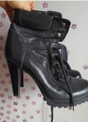 Ботильйони andre  .p38/39. шкіра та шкірзам