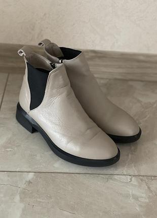 Ботиночки бежевые