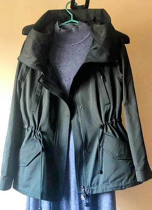 Куртка женская ветровка