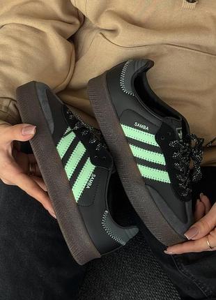 Жіночі кросівки adidas