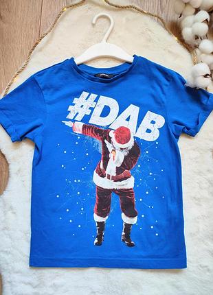 Прикольна актуальна )) футболка з сантою від george для хлопчика 5-6 років, зріст 110-116 см