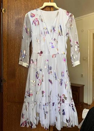 Жіноча сукня /плаття