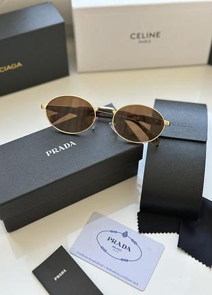 Солнцезащитные очки prada