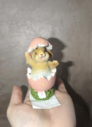 Классная фигурка статуэтка кролик зайчик в яйце