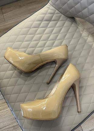 Туфлі жіночі