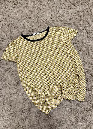 Фактурна футболка тренд