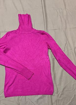 Яскравий гольф 
водолазка 3