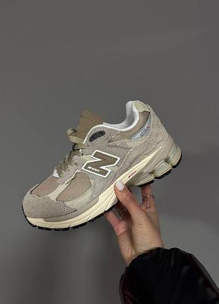 Женские кроссовки new balance 2002r