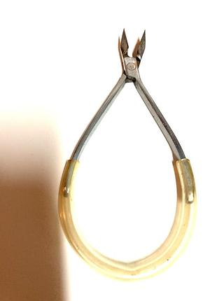 Качественные маникюрные кусачки из медицинской стали