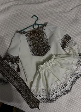 Вишитий костюм