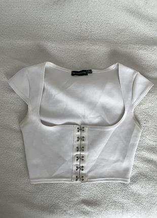 Топ білий plt prettylittlething