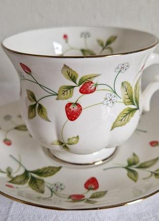 Чашка з блюдцем royal canterbury, strawberry field