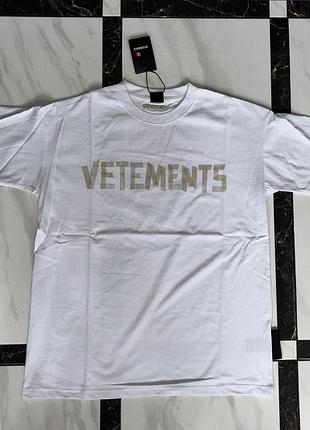 Футболка vetements