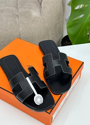 Шльопанці чорні люкс