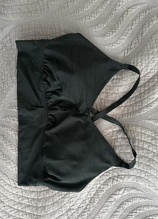 Спортивный топ